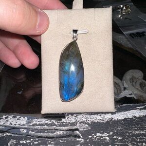 labradorite pendant